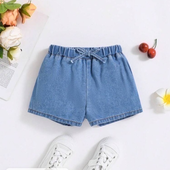 Old Navy Other - Denim Euc shorts chambray jean